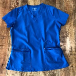 Easy Stretch butter-soft scrub top size medium
